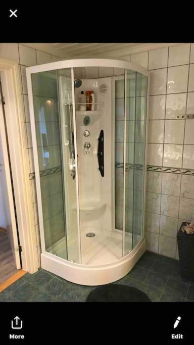 Comfortable 3 Bedroom Apartment On One Floor. 桑讷菲尤尔 外观 照片
